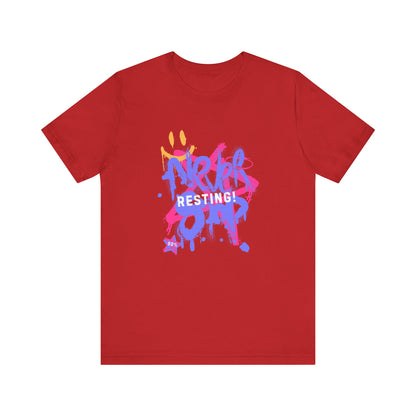 "NEVER RESTING!" Graffiti-Inspired T-Shirt – A Statement of Resilience